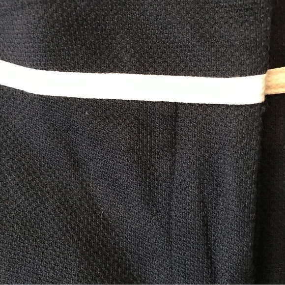 Ann Taylor navy blue shorts with white trim/ piping. - Picture 4 of 7